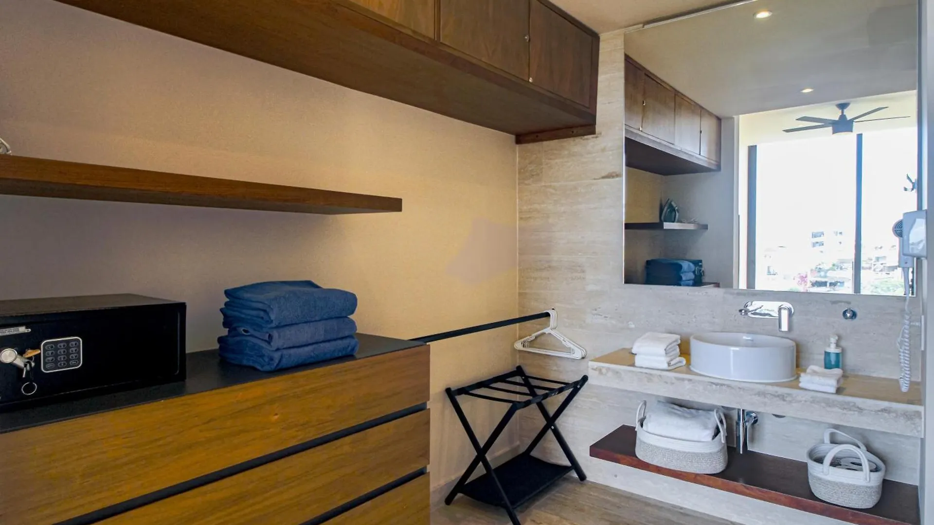 Ceren Luxury Apartments # 503A Playa del Carmen